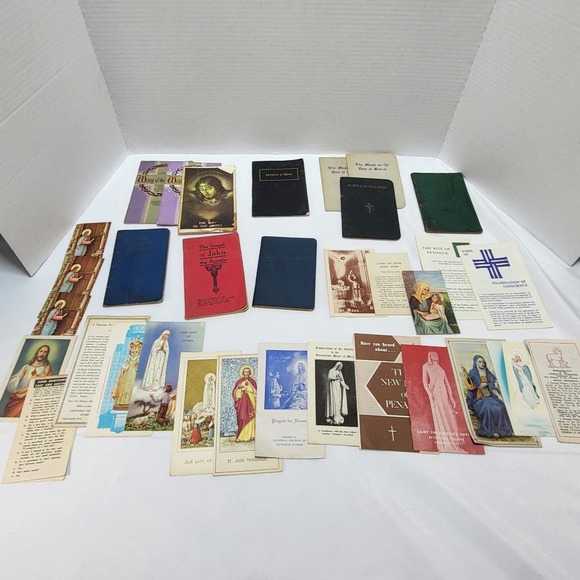 Mid Century Christian Catholic Religious Booklets Pamphlets Prayer Epherma - Picture 1 of 9